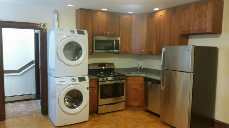 1 bed, 1 bath apartment for rent at 36 High St Unit B!, High Street Hill