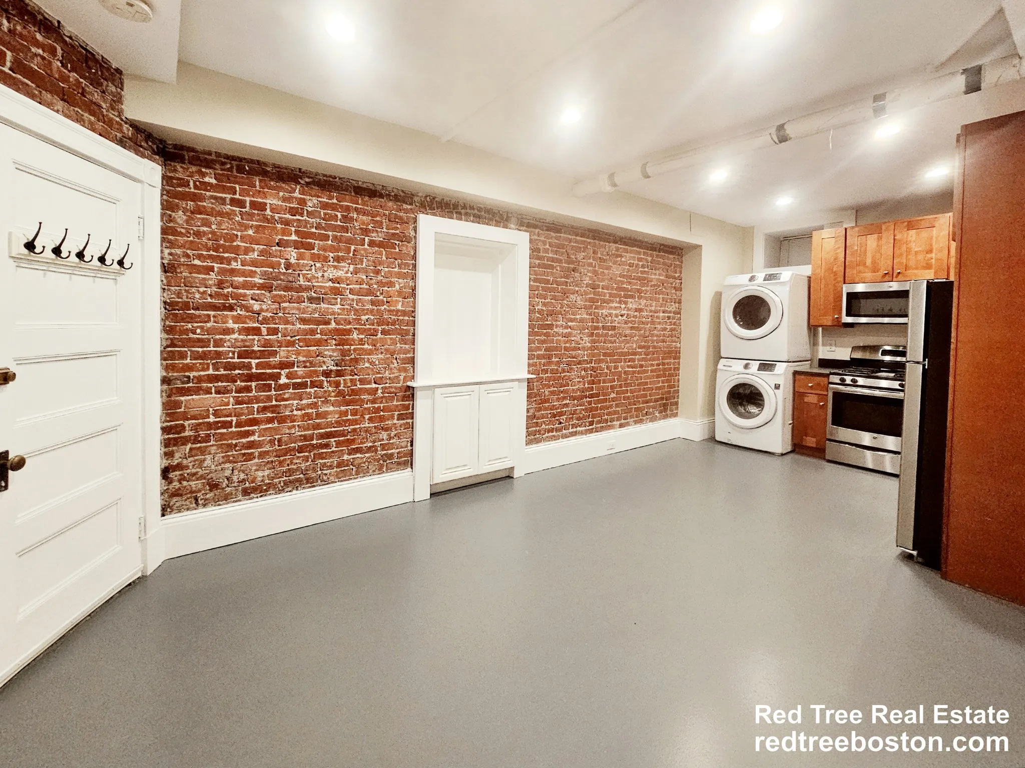 1 bed, 1 bath apartment for rent at 36 High St Unit B2, Brookline — photo 1 of 12