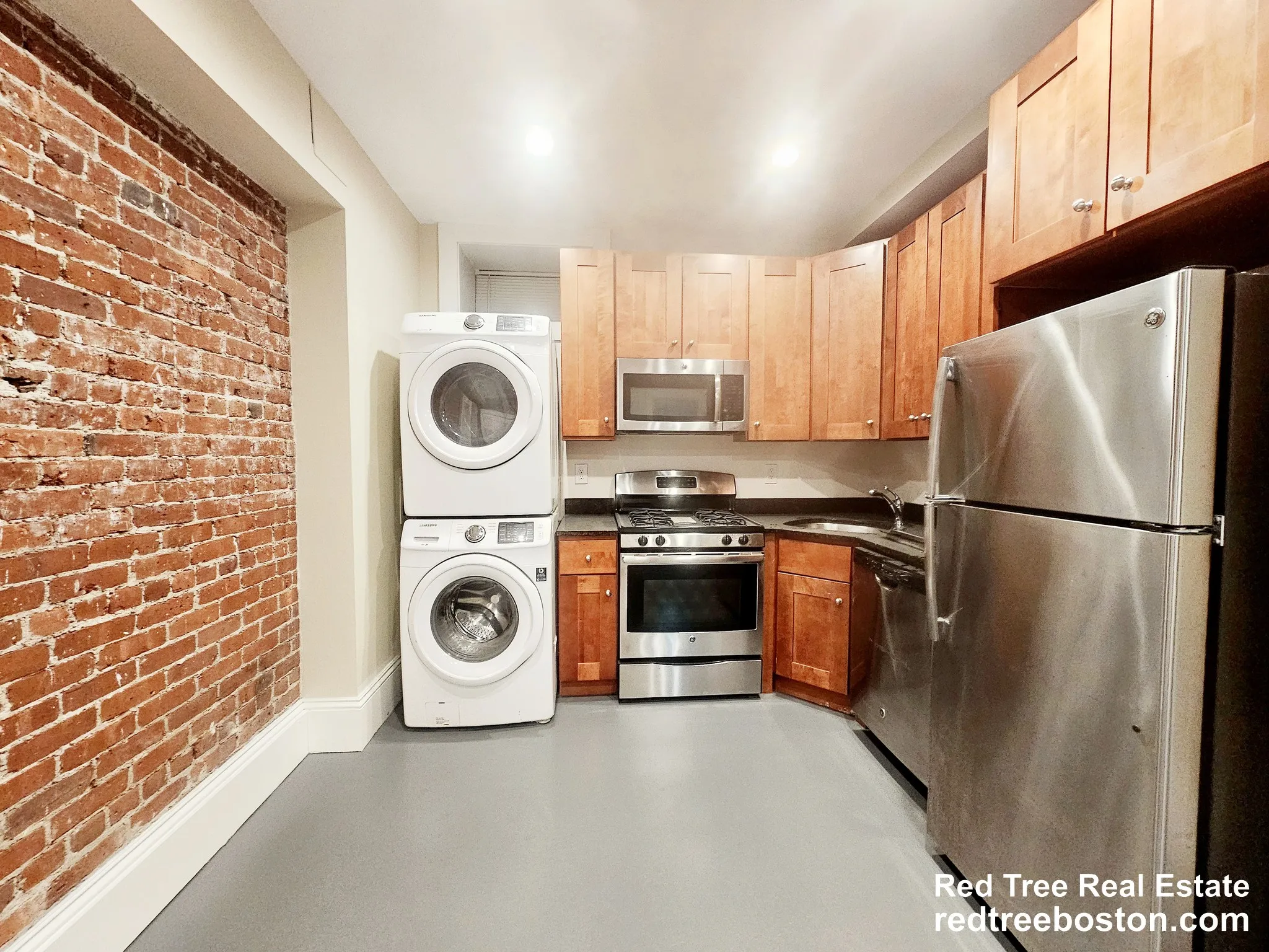 1 bed, 1 bath apartment for rent at 36 High St Unit B2, Brookline — photo 2 of 12