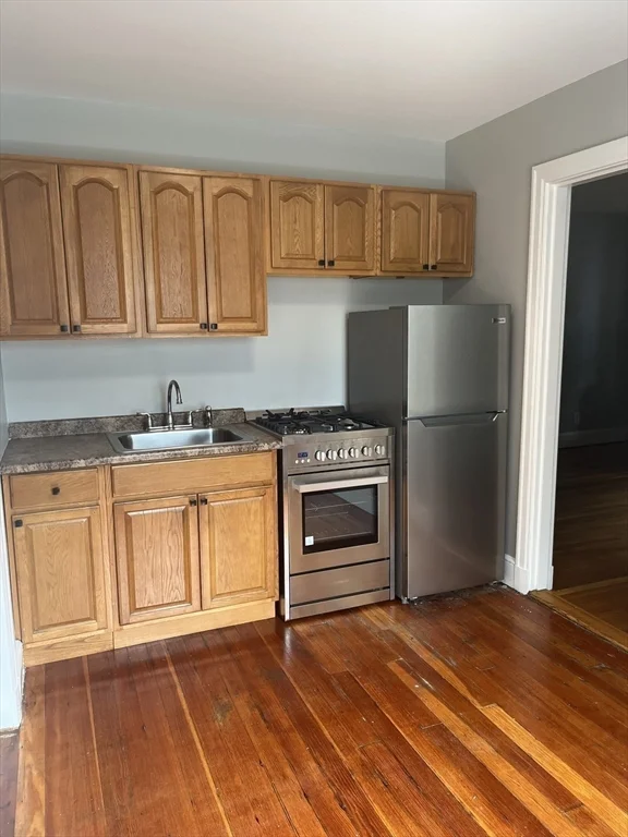 Studio bed, 1 bath apartment for rent at 36 Highland Ave Unit 29, Mid Cambridge — photo 6 of 9