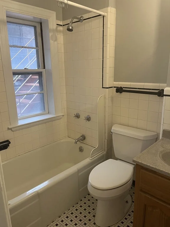 Studio bed, 1 bath apartment for rent at 36 Highland Ave Unit 29, Mid Cambridge — photo 8 of 9