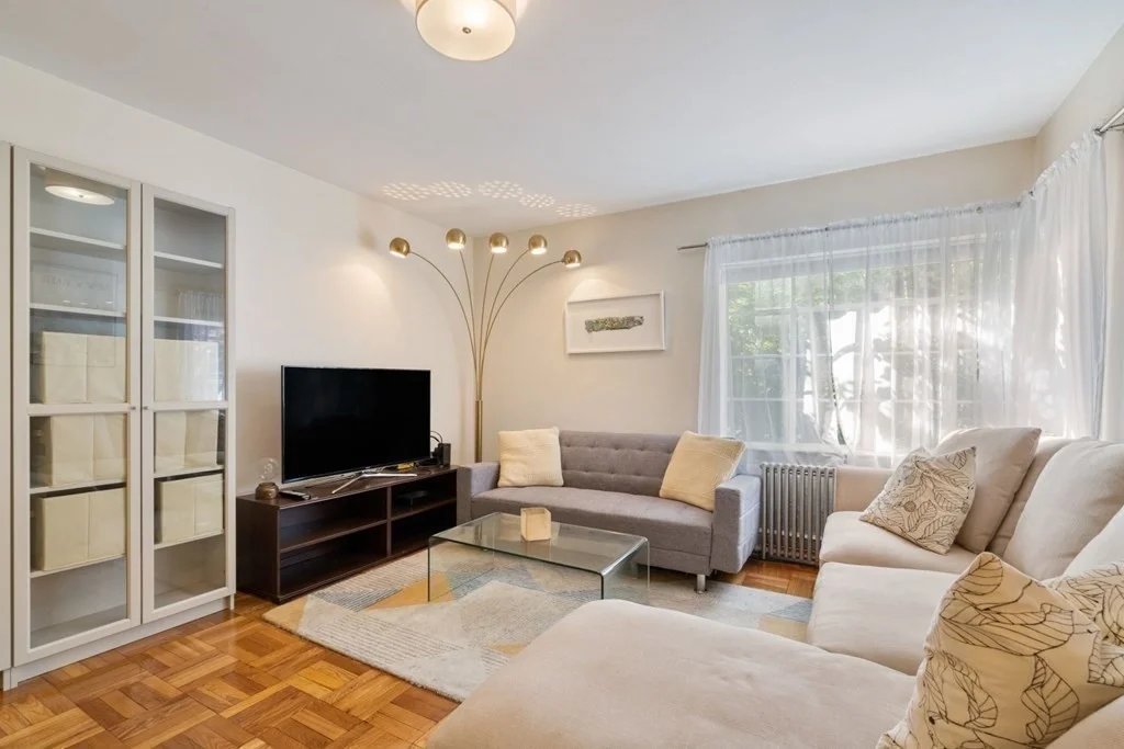 1 bed, 1 bath apartment for rent at 36 Highland Unit 8, Mid Cambridge — photo 2 of 9