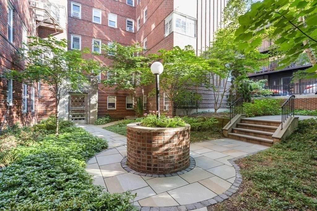 1 bed, 1 bath apartment for rent at 36 Highland Unit 8, Mid Cambridge — photo 8 of 9