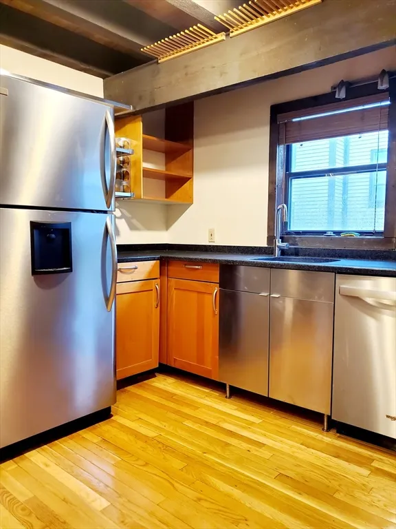3 bed, 2 bath apartment for rent at 36 Irving St Unit 7, Mid-Cambridge — photo 4 of 15