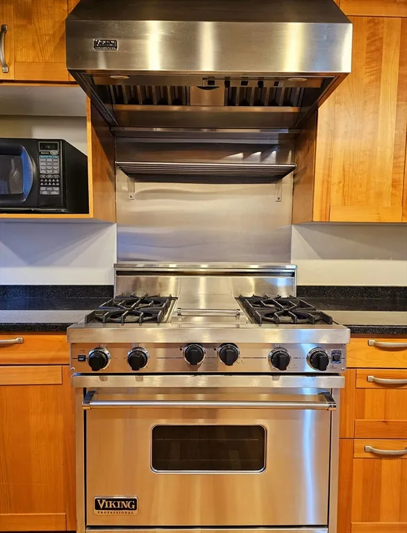3 bed, 2 bath apartment for rent at 36 Irving St Unit 7, Mid-Cambridge — photo 5 of 15