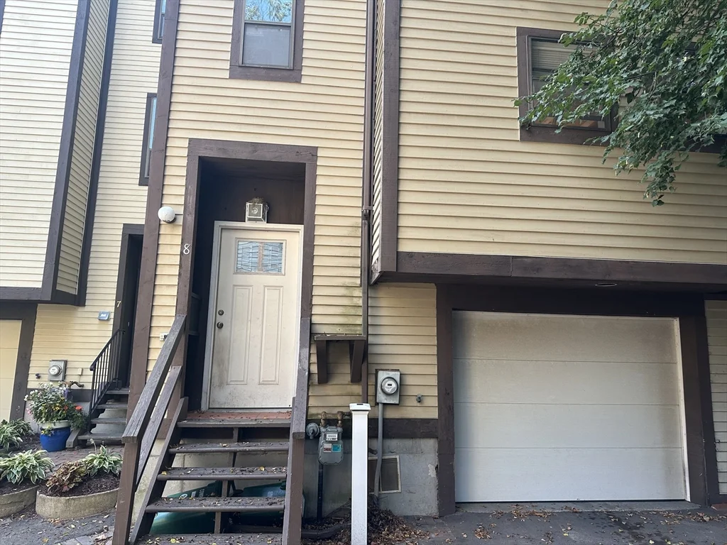 2 bed, 2 bath apartment for rent at 36 Irving St Unit 8, Cambridge