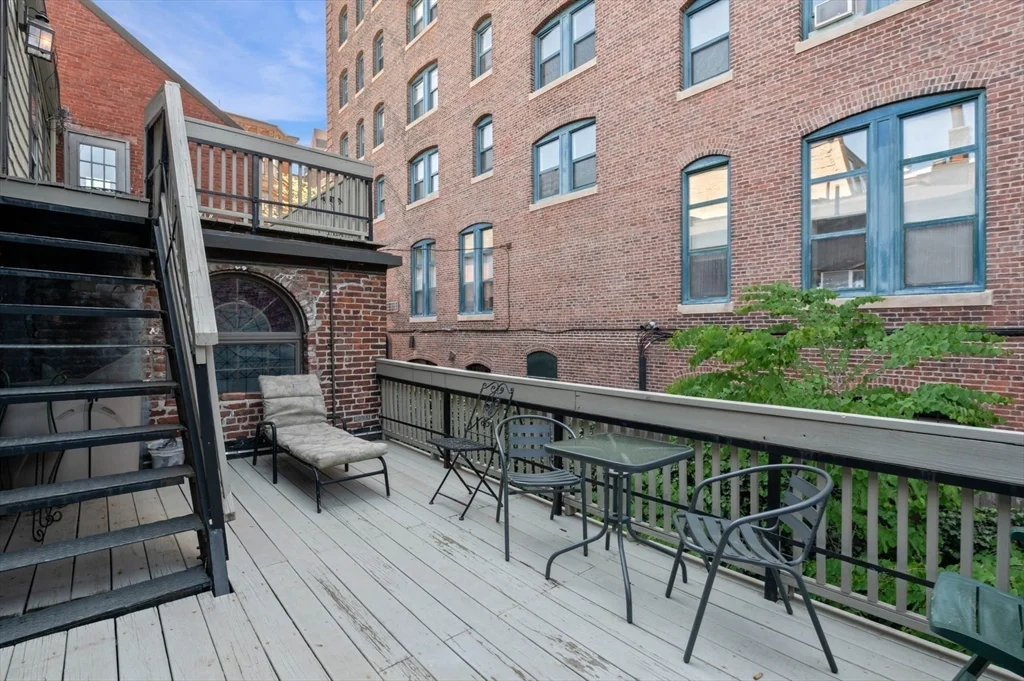 Studio bed, 1 bath apartment for rent at 36 Joy St Unit F2, Beacon Hill — photo 12 of 17
