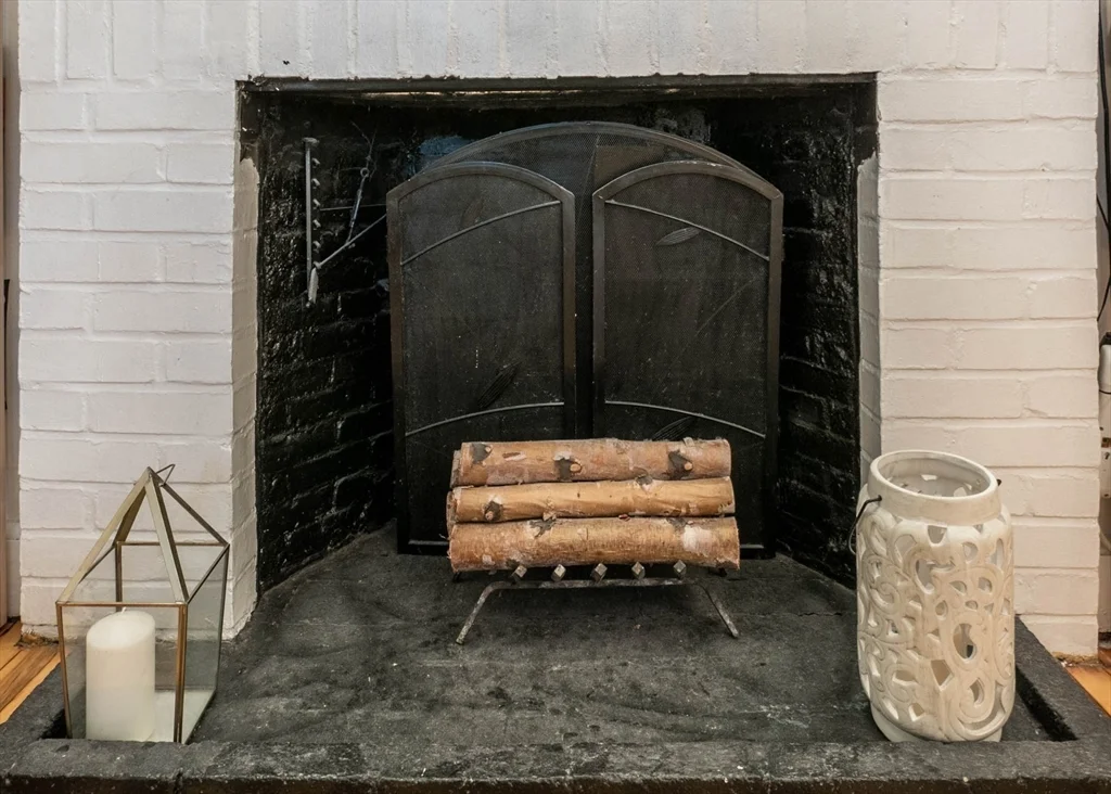 Studio bed, 1 bath apartment for rent at 36 Joy St Unit F2, Beacon Hill — photo 9 of 17