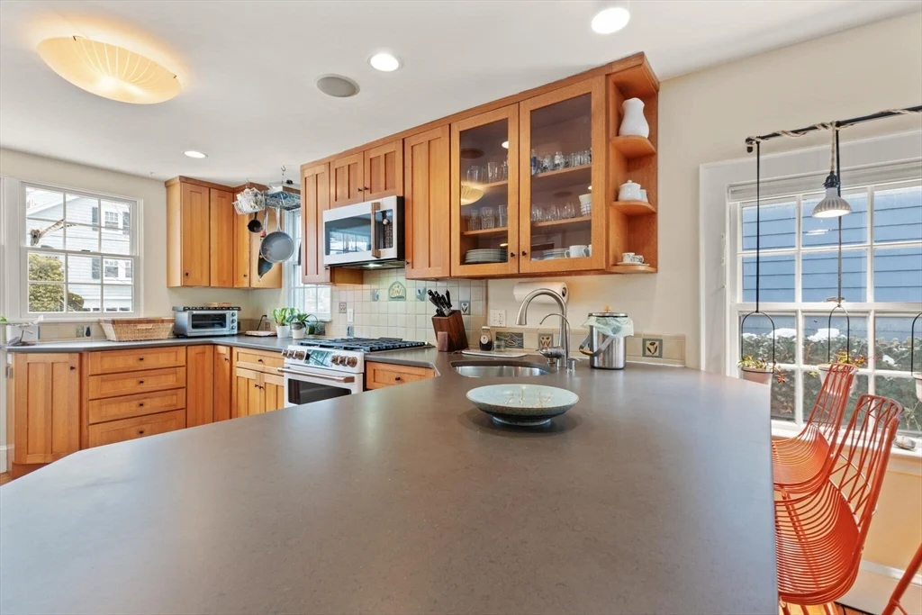 3 bed, 2 bath apartment for rent at 36 Joyce Rd, Medford — photo 12 of 29