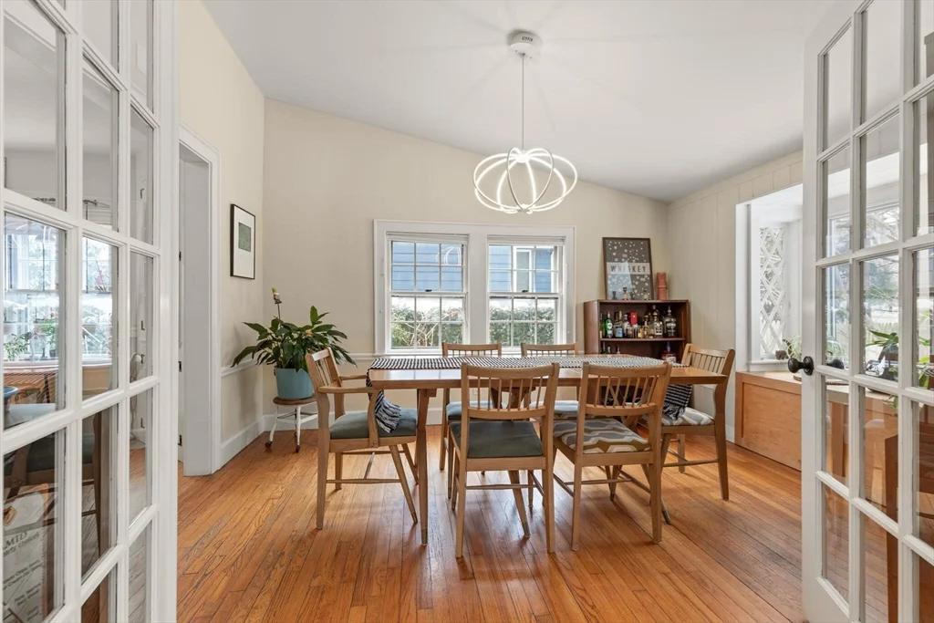 3 bed, 2 bath apartment for rent at 36 Joyce Rd, Medford — photo 1 of 29