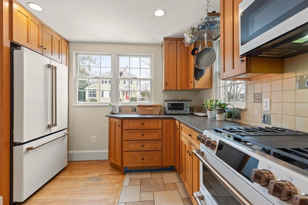 3 bed, 2 bath apartment for rent at 36 Joyce Rd, Medford — photo 15 of 29