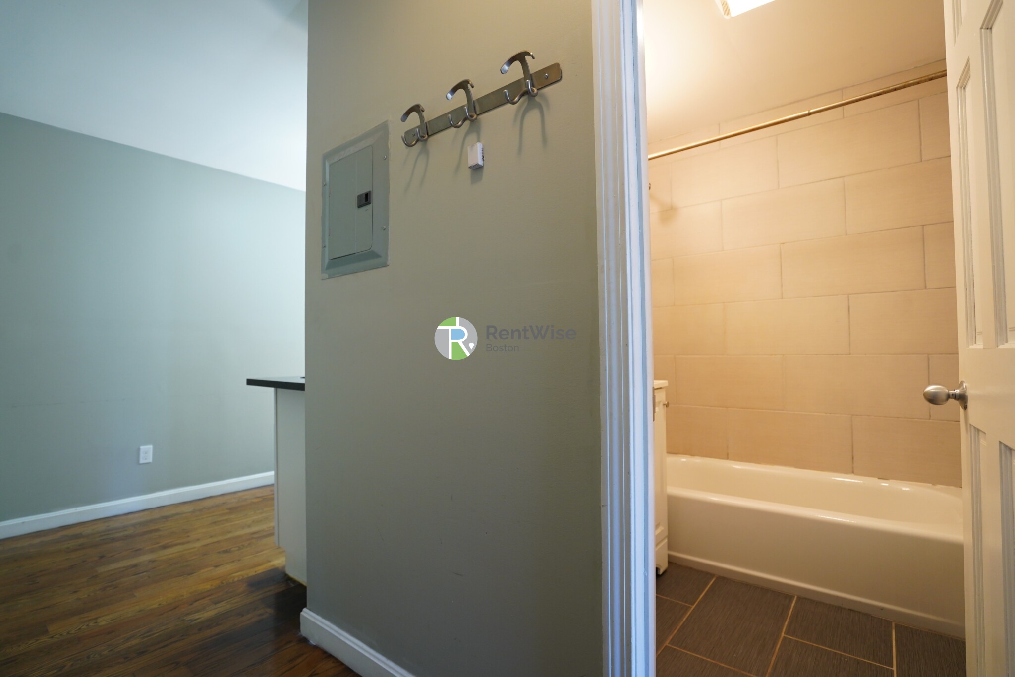 1 bed, 1 bath apartment for rent at 36 L St Unit 1, South Boston — photo 6 of 15
