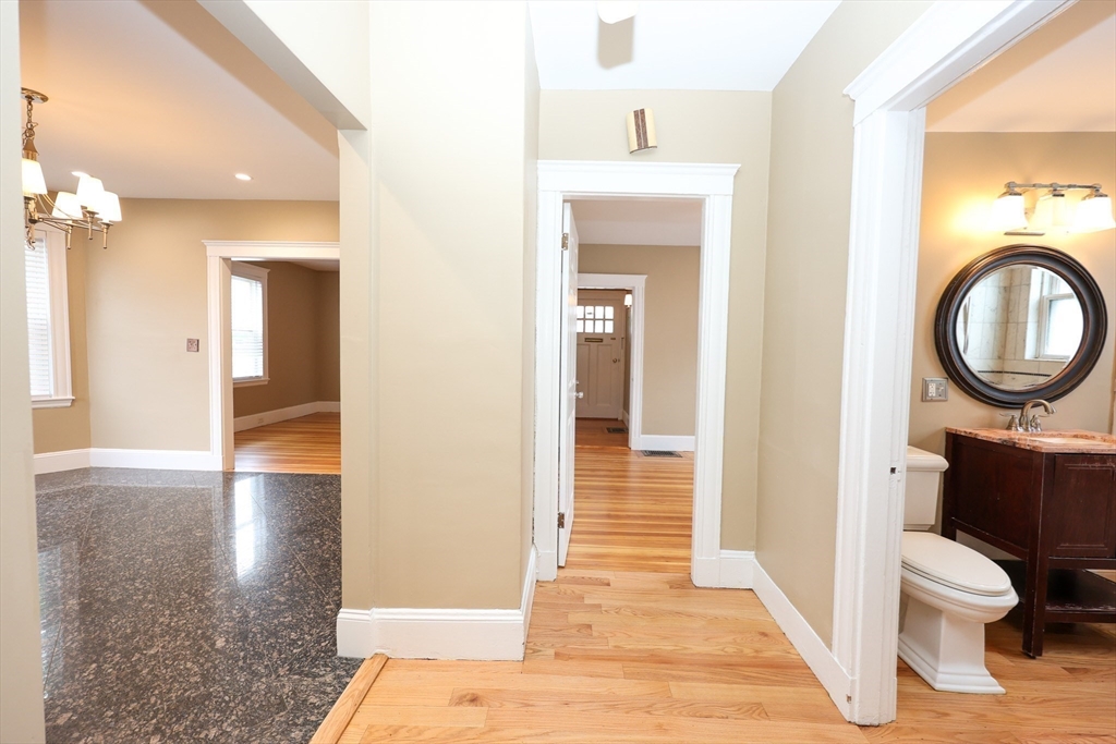 2 bed, 2 bath apartment for rent at 36 Lancaster St Unit 1, Quincy — photo 16 of 31