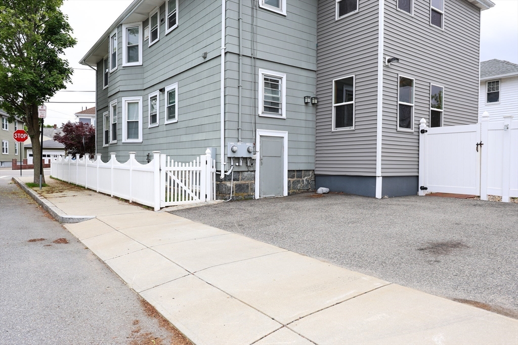 2 bed, 2 bath apartment for rent at 36 Lancaster St Unit 1, Quincy — photo 28 of 31