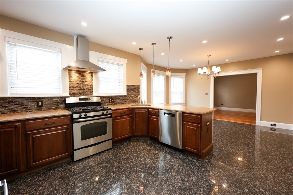 2 bed, 2 bath apartment for rent at 36 Lancaster St Unit 1, Quincy — photo 5 of 31