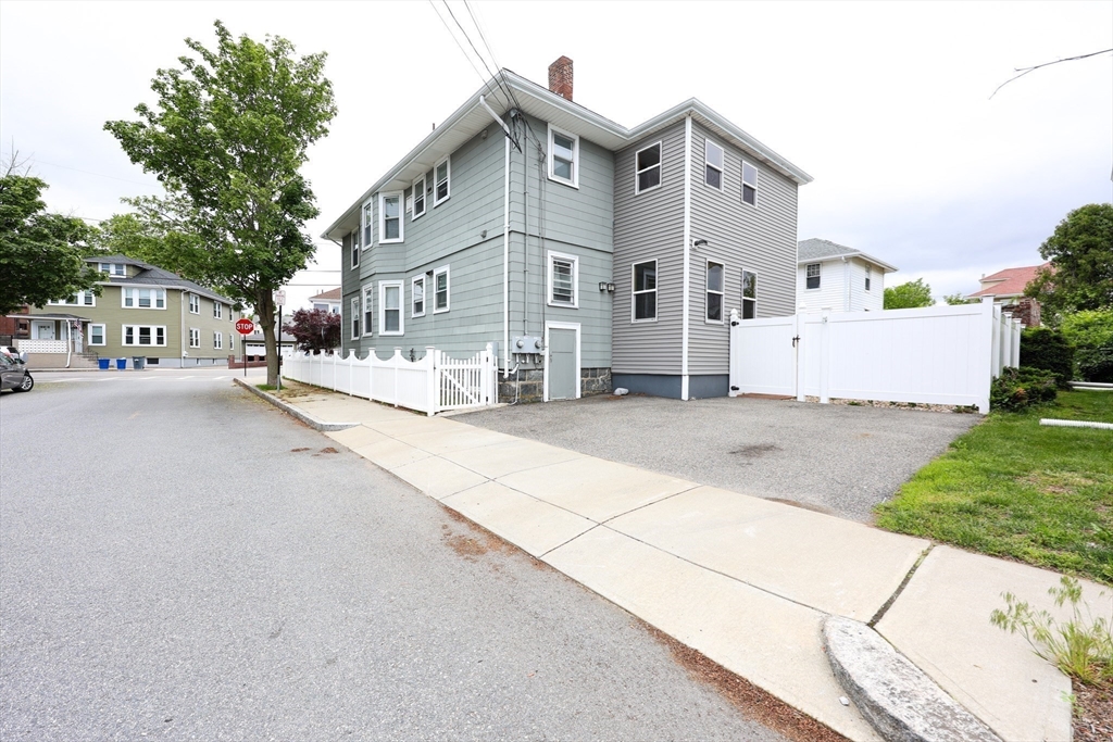 2 bed, 2 bath apartment for rent at 36 Lancaster St Unit 1, Quincy — photo 29 of 31