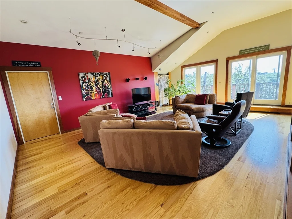 1 bed, 2 bath apartment for rent at 36 Lexington St Unit 3, Watertown — photo 1 of 17