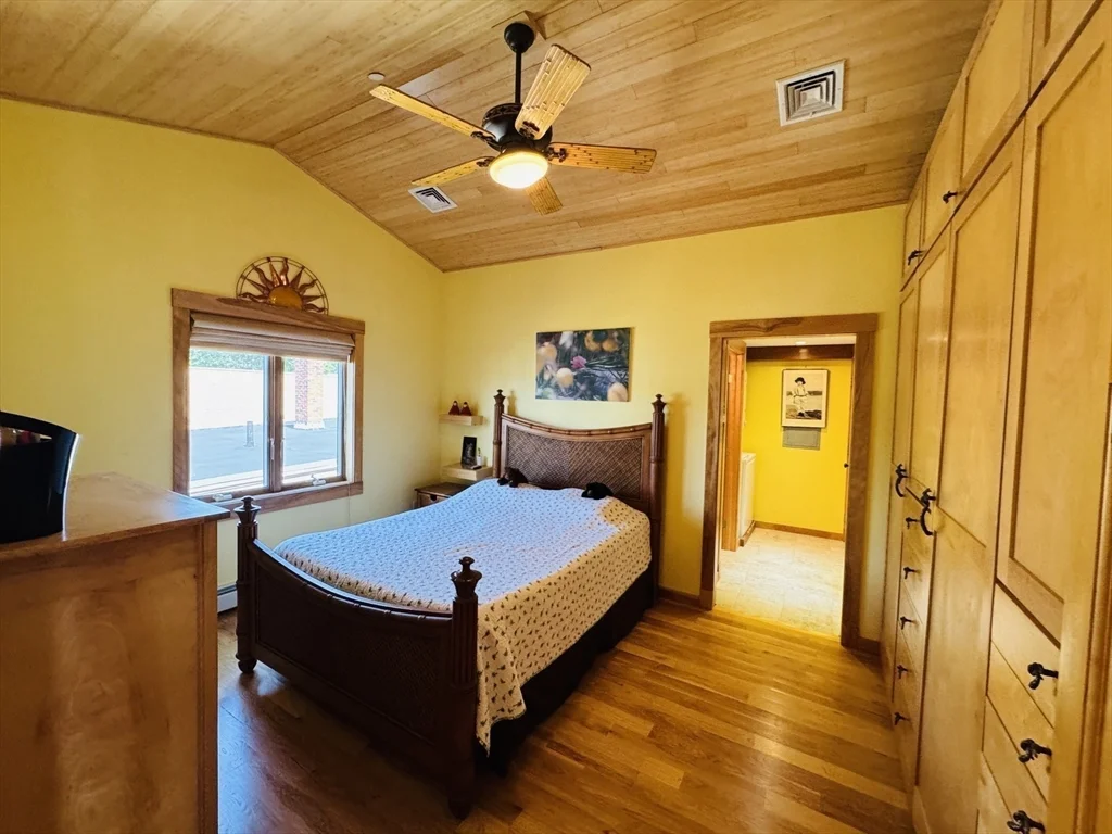 1 bed, 2 bath apartment for rent at 36 Lexington St Unit 3, Watertown — photo 10 of 17