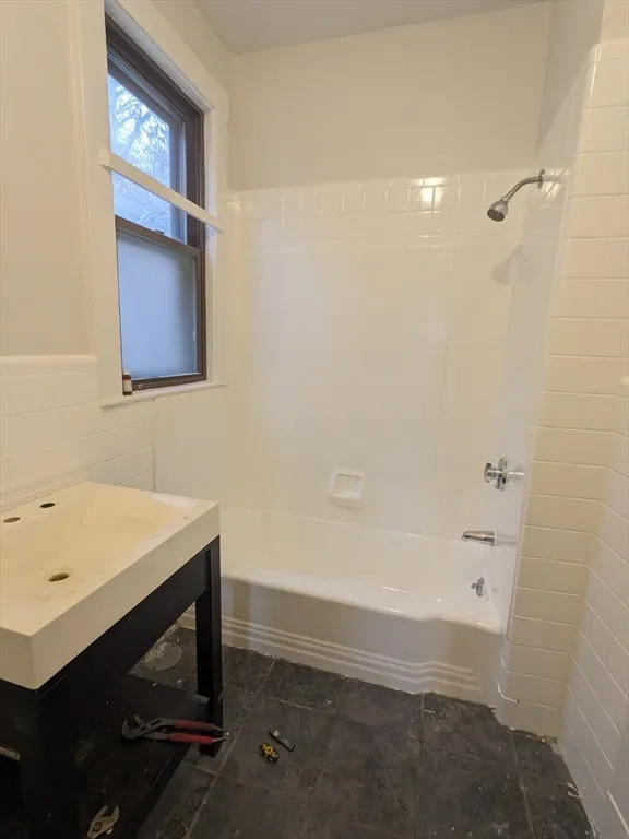 3 bed, 1 bath apartment for rent at 36 Leyden St Unit 2, East Boston — photo 8 of 9