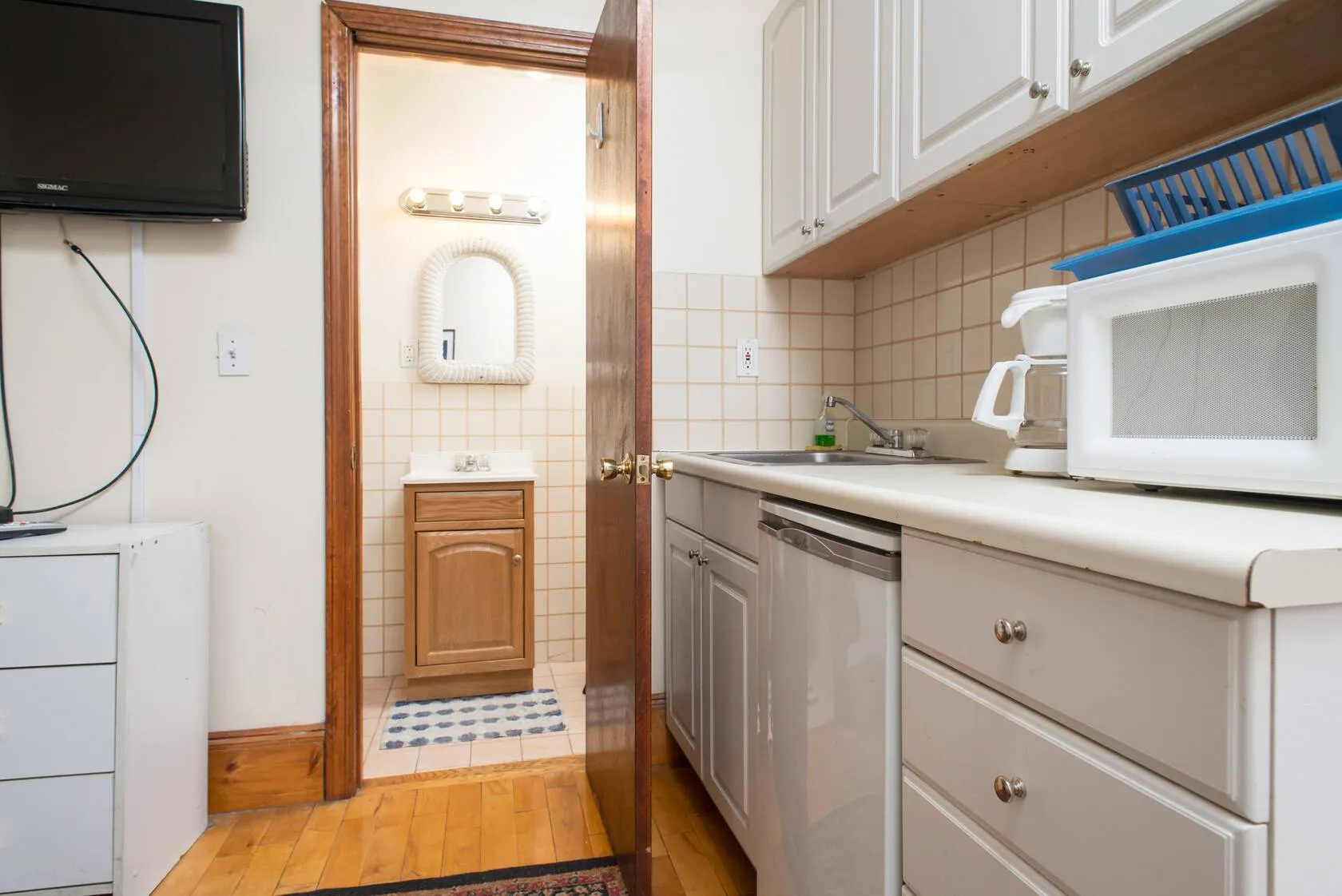Studio bed, 1 bath apartment for rent at 36 Linden St Unit 20, Allston — photo 2 of 3