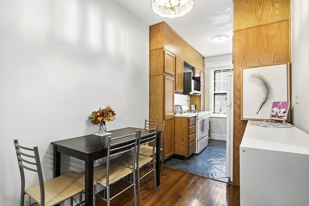 2 bed, 1 bath apartment for rent at 36 Linnaean St Unit 2, Neighborhood Nine — photo 6 of 11