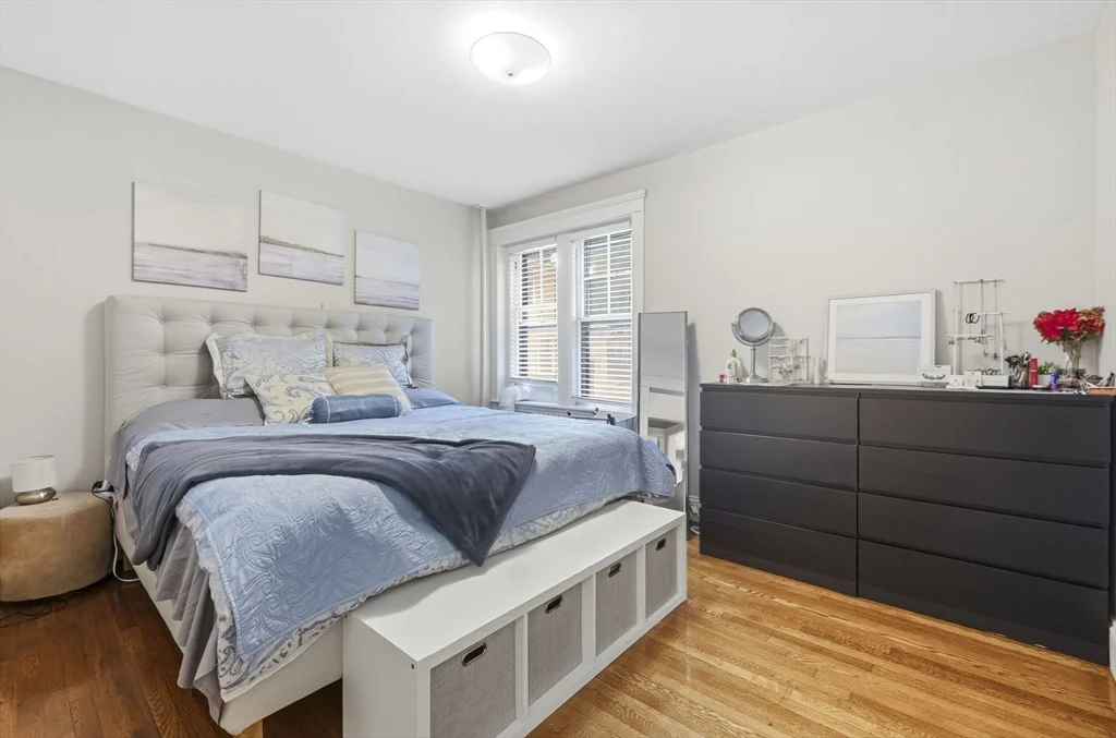 2 bed, 1 bath apartment for rent at 36 Linnaean St Unit 2, Neighborhood Nine — photo 3 of 11
