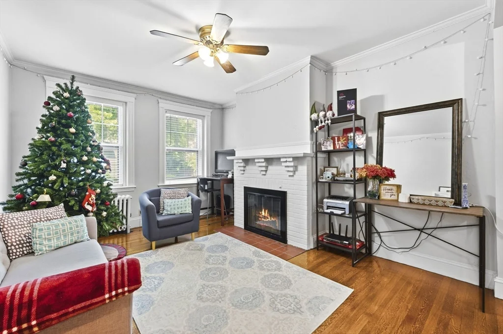 2 bed, 1 bath apartment for rent at 36 Linnaean St Unit 2, Neighborhood Nine