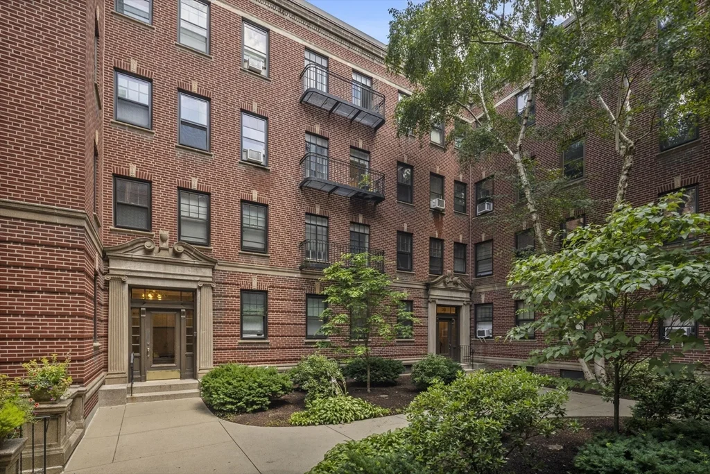 2 bed, 1 bath apartment for rent at 36 Linnaean St Unit 2, Neighborhood Nine — photo 10 of 11