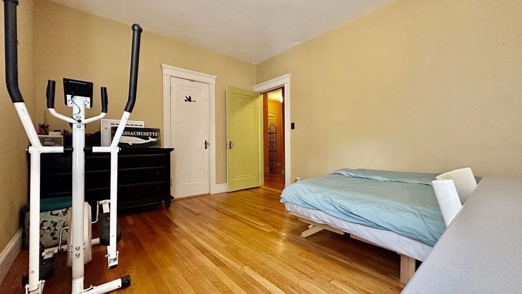 2 bed, 1 bath apartment for rent at 36 Linnaean St Unit 5, Cambridge — photo 5 of 14