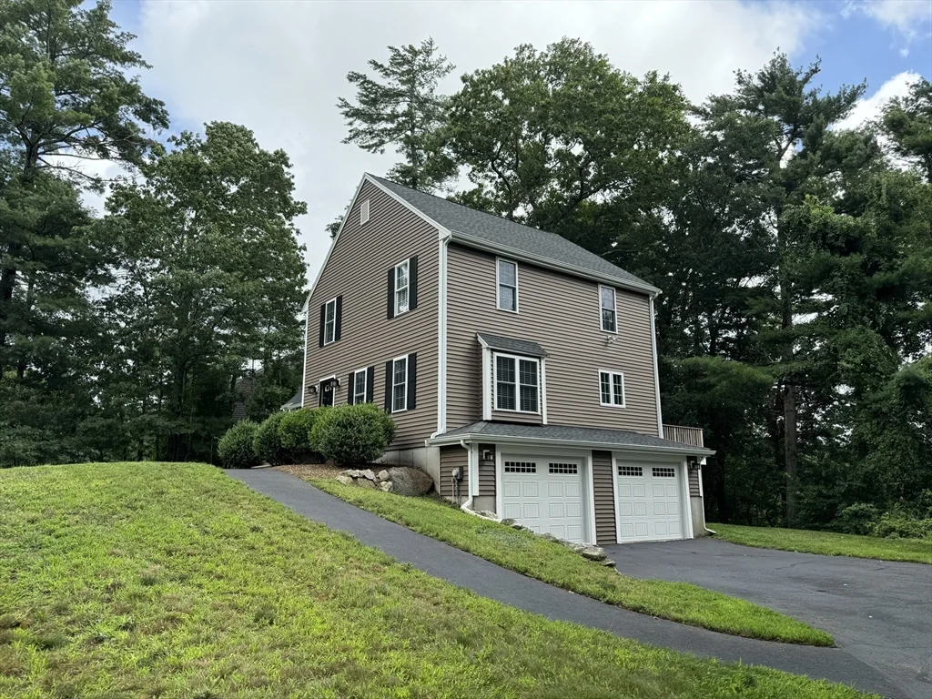 3 bed, 1 bath apartment for rent at 36 Lisa Ave, Plymouth — photo 23 of 25