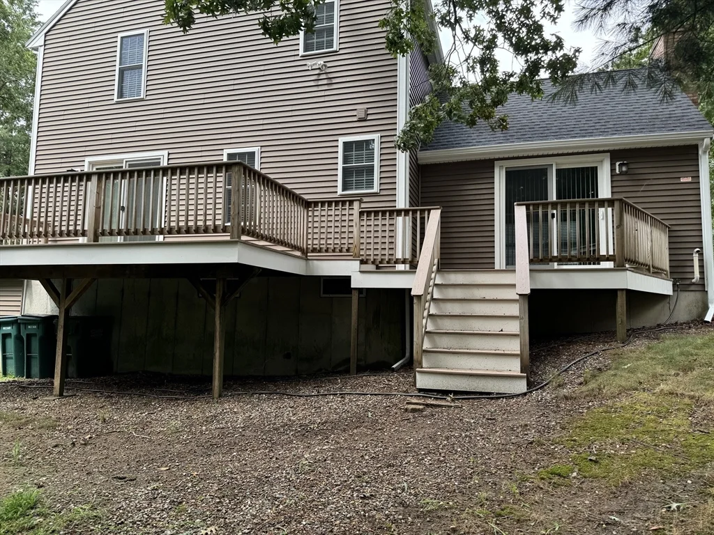 3 bed, 1 bath apartment for rent at 36 Lisa Ave, Plymouth — photo 3 of 25
