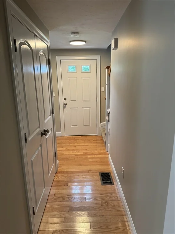 3 bed, 1 bath apartment for rent at 36 Lisa Ave, Plymouth — photo 14 of 25