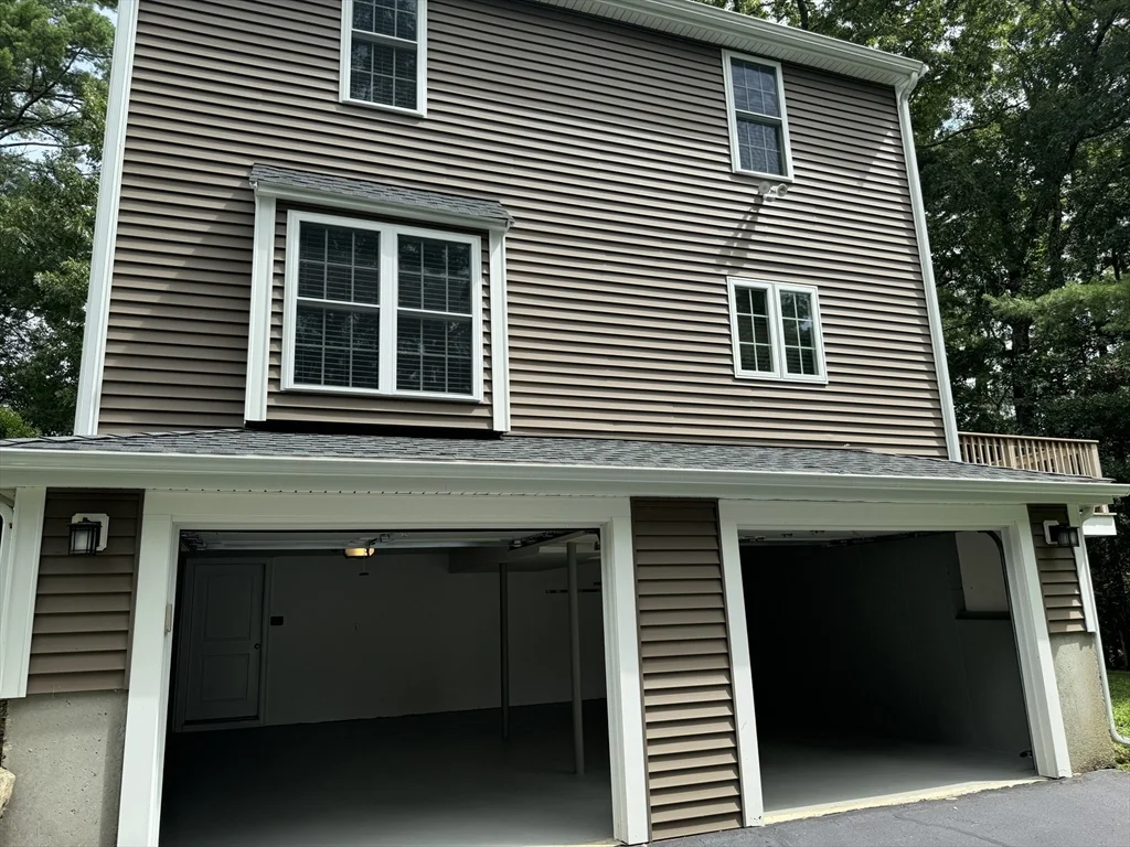 3 bed, 1 bath apartment for rent at 36 Lisa Ave, Plymouth — photo 2 of 25