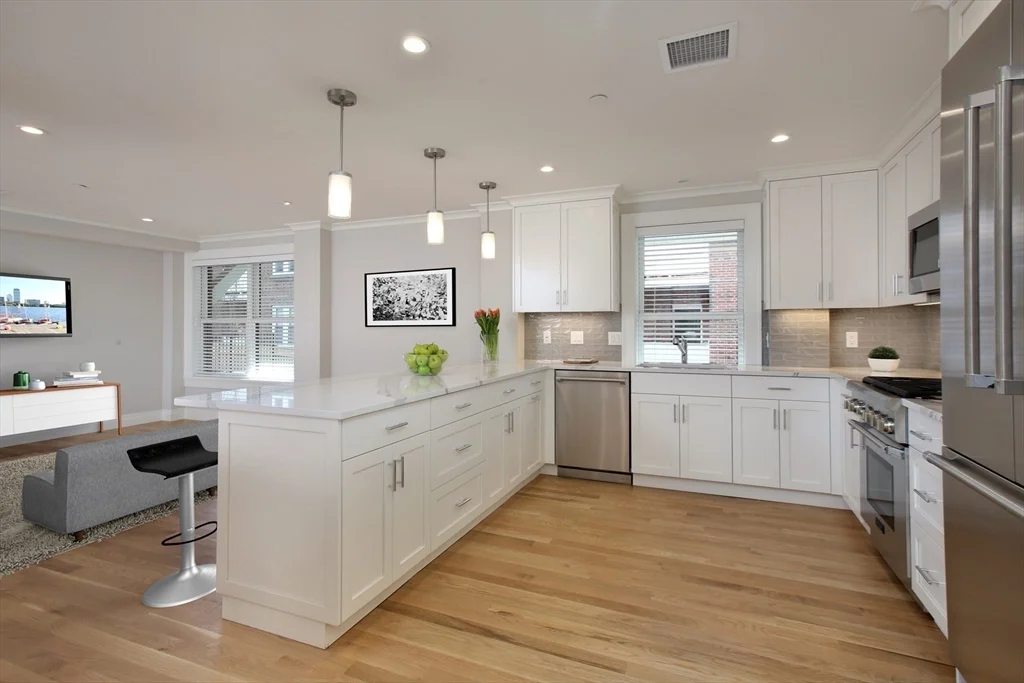 2 bed, 2 bath apartment for rent at 36 Longwood Ave Unit 2, Coolidge Corner — photo 2 of 10