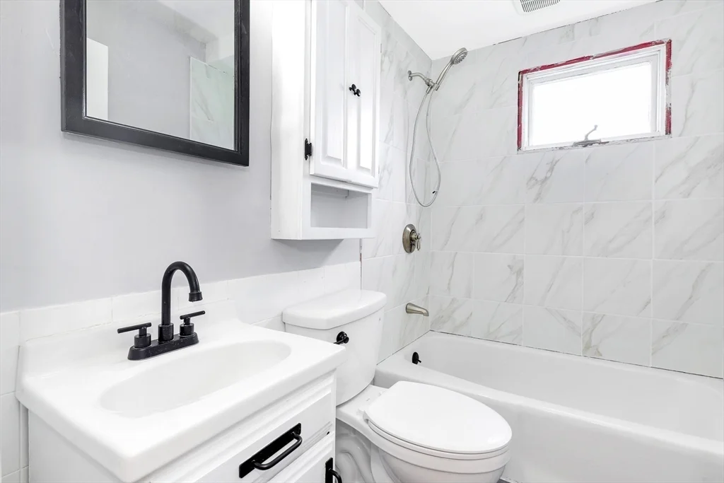 2 bed, 1 bath apartment for rent at 36 Marshall St Unit 1, Winthrop Center — photo 5 of 20