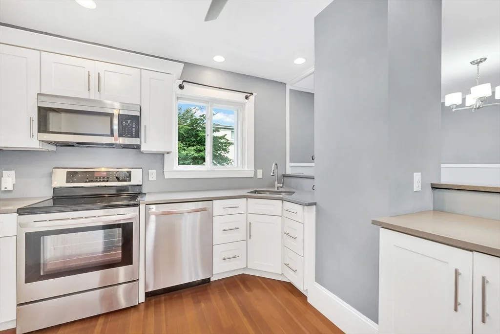 2 bed, 1 bath apartment for rent at 36 Marshall St Unit 1, Winthrop — photo 3 of 20