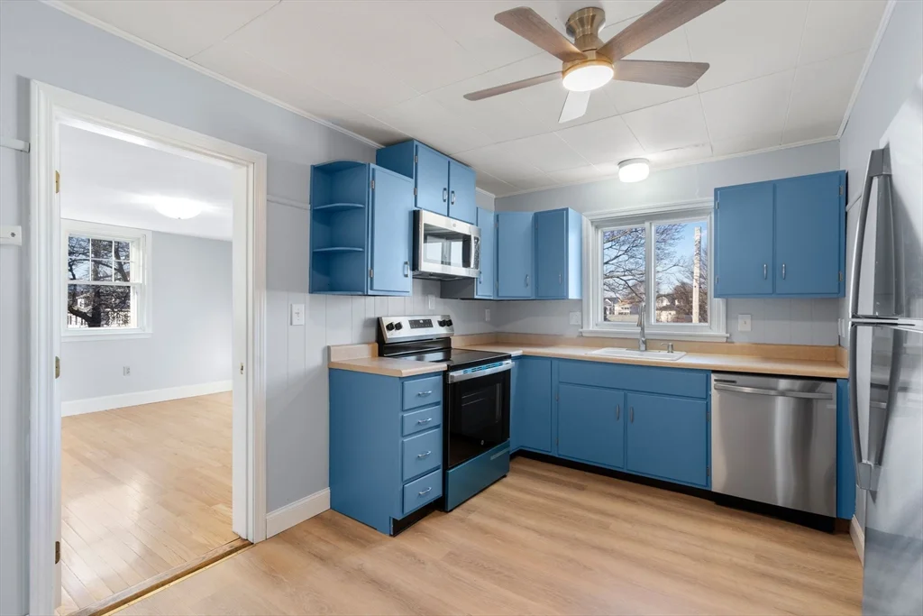 3 bed, 1 bath apartment for rent at 36 Marshall St Unit 2, Winthrop — photo 2 of 19