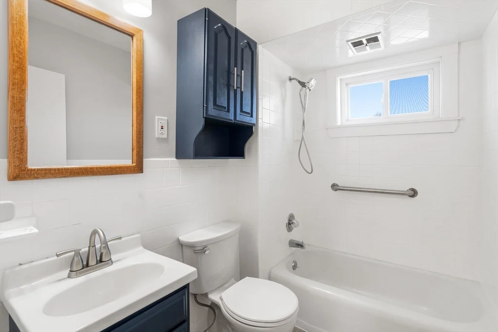 3 bed, 1 bath apartment for rent at 36 Marshall St Unit 2, Winthrop — photo 12 of 19