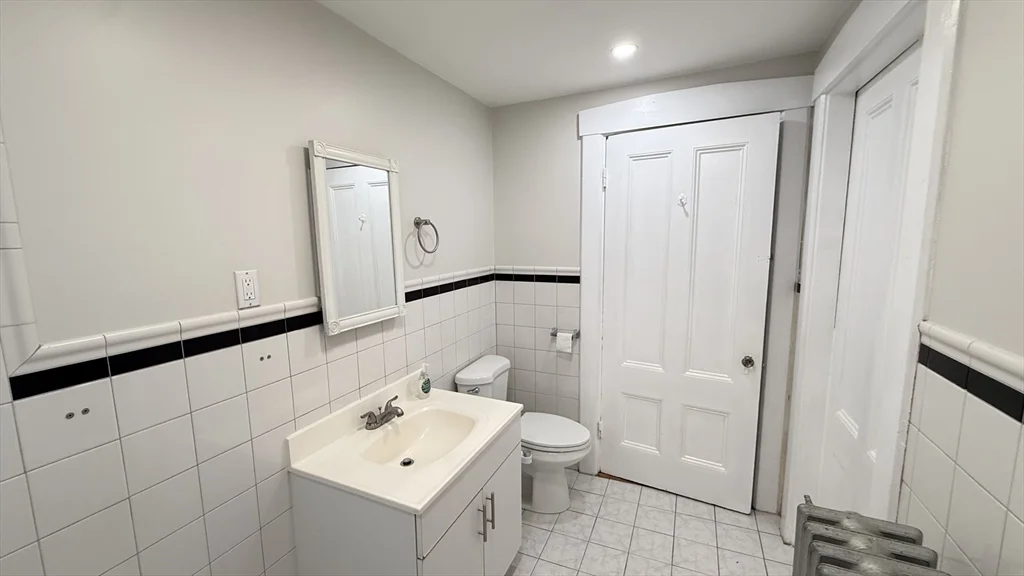 3 bed, 1 bath apartment for rent at 36 Mayfield St Unit 2, Dorchester — photo 14 of 18