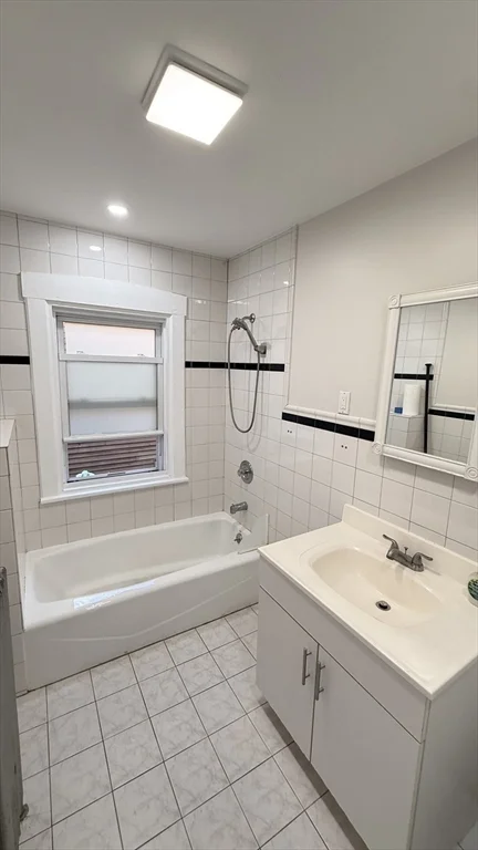 3 bed, 1 bath apartment for rent at 36 Mayfield St Unit 2, Dorchester — photo 13 of 18