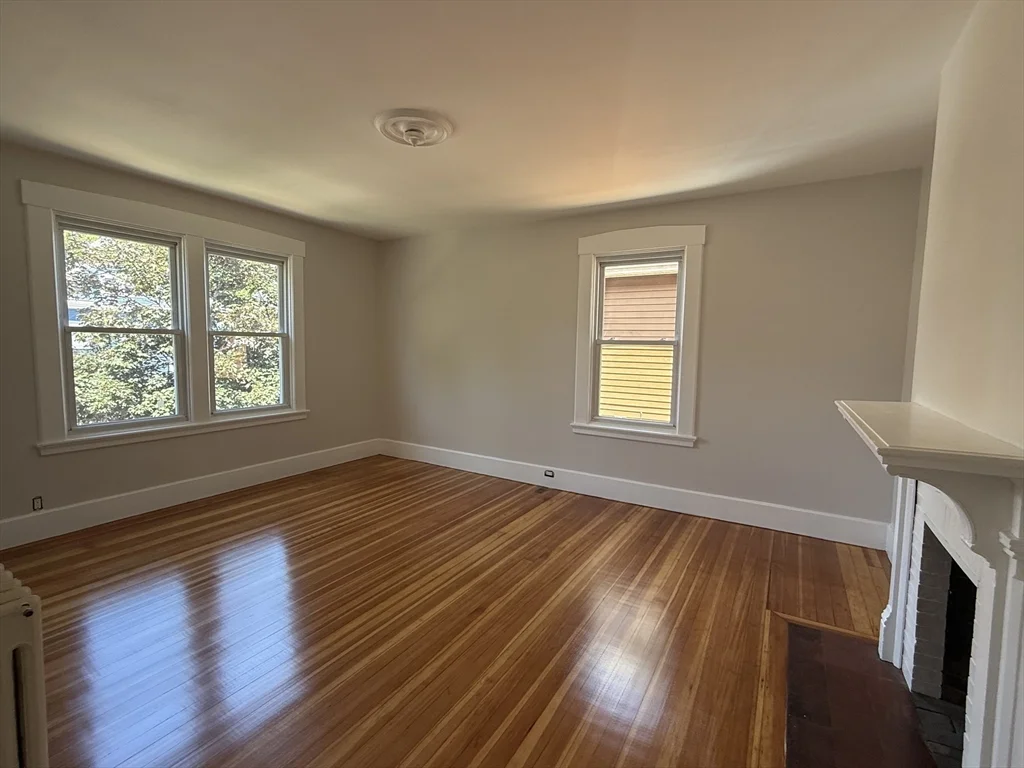 3 bed, 1 bath apartment for rent at 36 Mayfield St Unit 2, Dorchester — photo 4 of 5