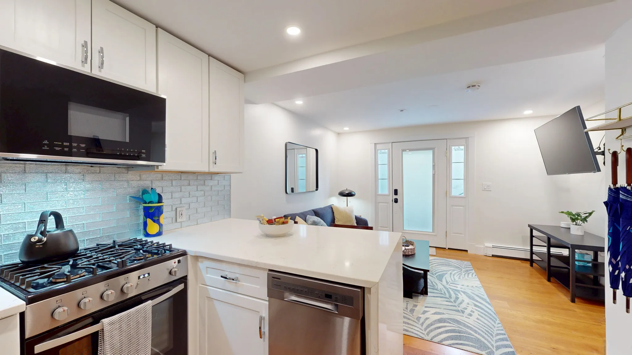 1 bed, 1 bath apartment for rent at 36 Montgomery St Unit a, North Cambridge — photo 5 of 14