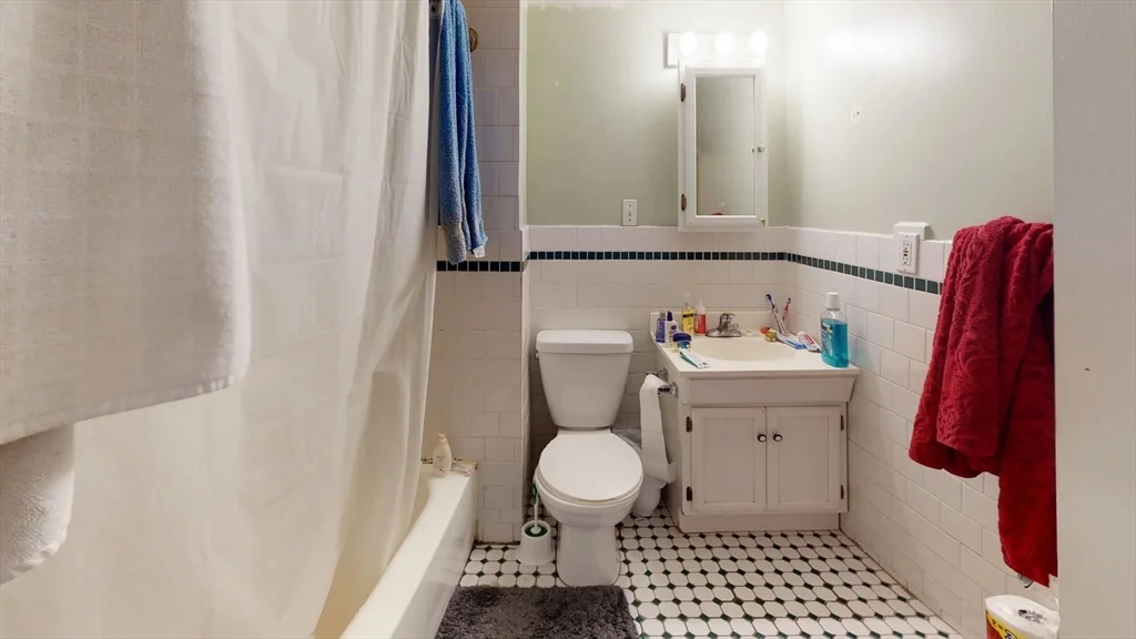 3 bed, 1 bath apartment for rent at 36 Mozart Unit 2, Jamaica Plain — photo 10 of 10