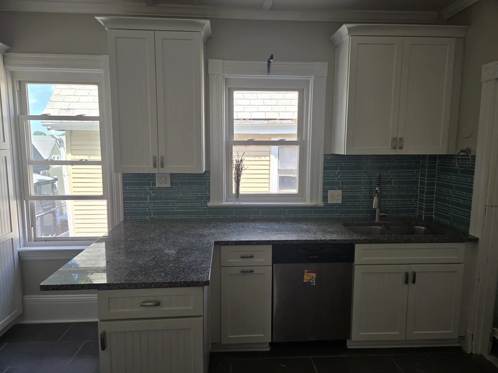 3 bed, 1 bath apartment for rent at 36 Msgr Patrick J Lydon Way Unit 2, Dorchester — photo 10 of 12