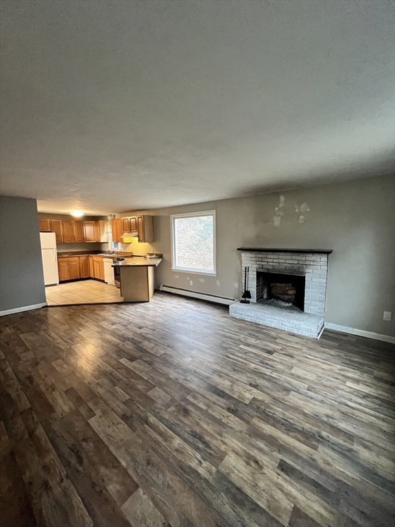 3 bed, 2 bath apartment for rent at 36 Mt Pleasant Unit 4, Plymouth — photo 2 of 18