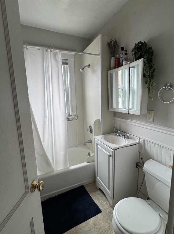 4 bed, 2 bath apartment for rent at 36 North Beacon St Unit 2, Allston — photo 4 of 8
