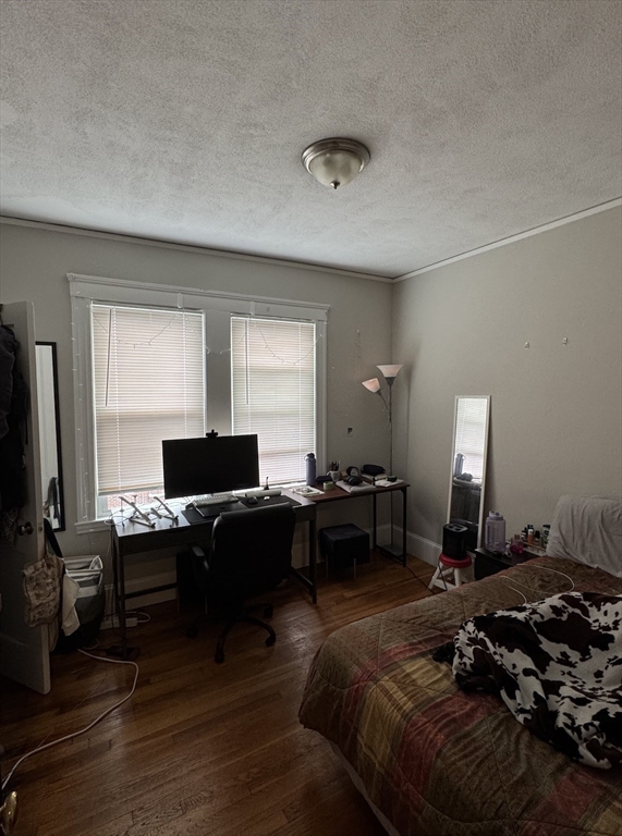 4 bed, 2 bath apartment for rent at 36 North Beacon St Unit 2, Allston — photo 7 of 8