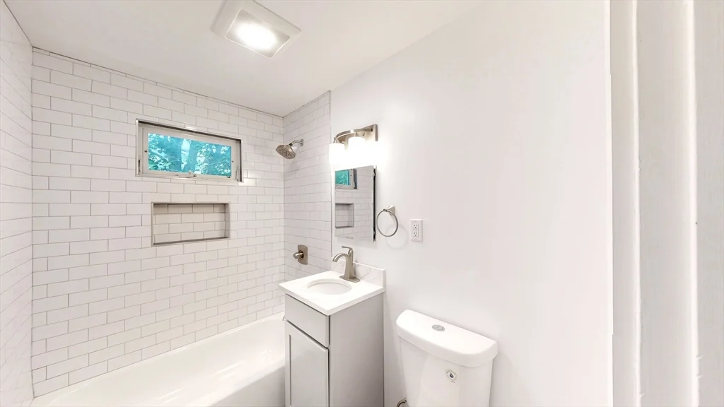3 bed, 1 bath apartment for rent at 36 Nash St Unit 36, Bemis — photo 16 of 22