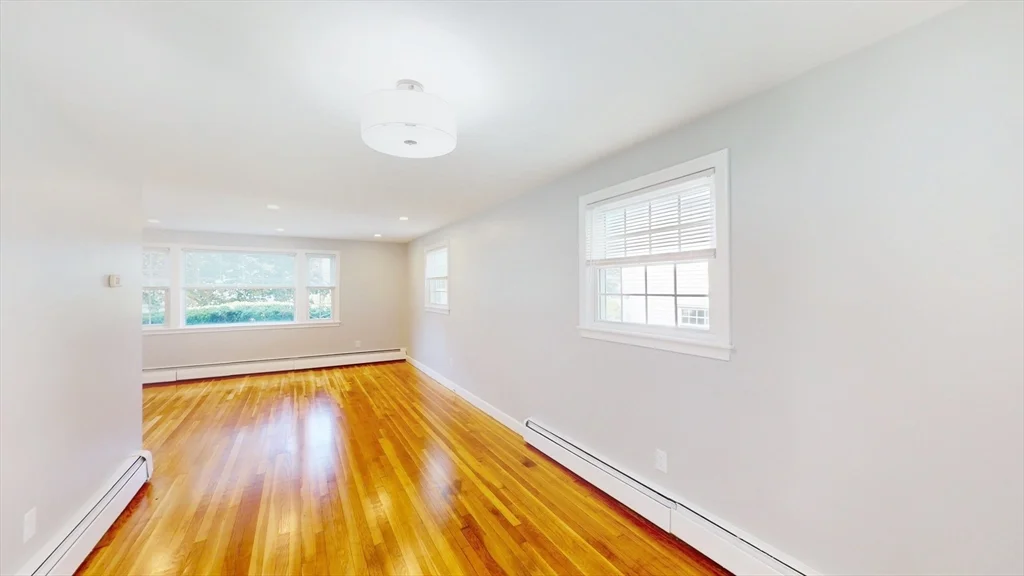 3 bed, 1 bath apartment for rent at 36 Nash St Unit 36, Bemis — photo 8 of 22