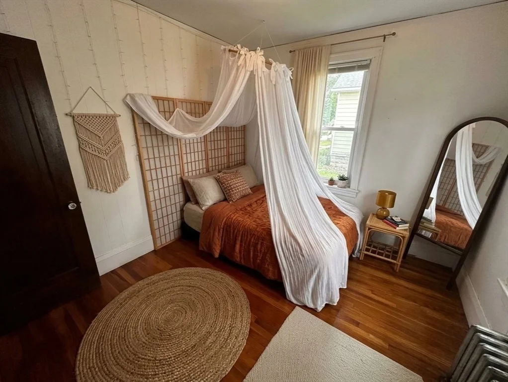 2 bed, 1 bath apartment for rent at 36 Newton St Unit 2, Waltham — photo 5 of 8